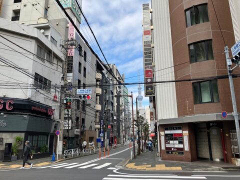 錦糸町で喫煙可能なスナックの開業手続きを代行しました。
